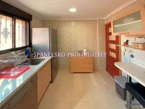Prodej vícegeneračního domu, Torrevieja, Španělsko, 91 m2