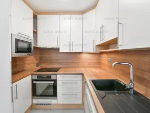 Pronájem bytu 3+kk, Praha - Břevnov, Za Strahovem, 56 m2