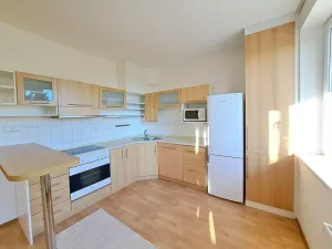 Prodej bytu 2+kk, Zlín, Podlesí V, 52 m2