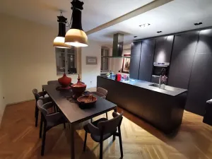 Prodej bytu 1+1, Umag, Chorvatsko, 150 m2