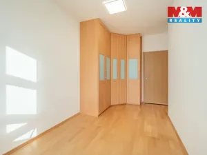 Pronájem bytu 2+kk, Praha, Voskovcova, 48 m2