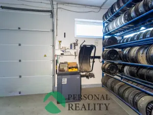 Prodej obchodního prostoru, Králův Dvůr - Levín, 411 m2