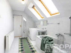 Prodej rodinného domu, Praha - Suchdol, Armádní, 196 m2