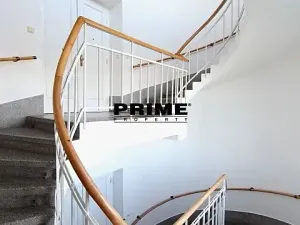 Pronájem kanceláře, Praha - Střešovice, Slunná, 270 m2