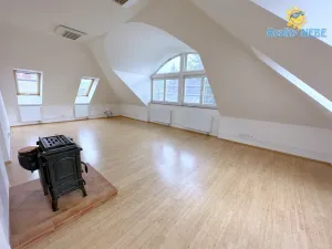 Pronájem bytu 2+1, Praha - Podolí, Nad spádem, 82 m2