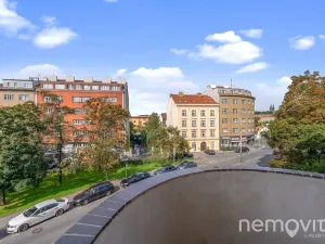 Prodej bytu 1+kk, Praha - Podolí, Na dolinách, 39 m2