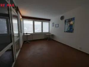 Pronájem kanceláře, Lety, Pražská, 16 m2