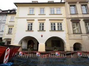 Pronájem obchodního prostoru, Praha - Malá Strana, Maltézské náměstí, 71 m2