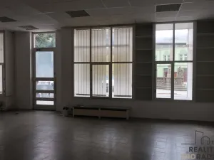 Pronájem obchodního prostoru, Holešov, nám. Dr. E. Beneše, 80 m2