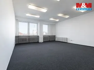 Prodej obchodního prostoru, Bruntál, nám. Míru, 720 m2