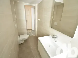 Pronájem bytu 2+kk, Karlovy Vary, Táborská, 52 m2