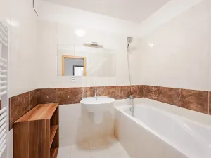 Pronájem bytu 2+kk, Praha - Krč, V Štíhlách, 63 m2