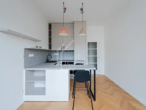 Pronájem bytu 2+kk, Praha - Vinohrady, Vinohradská, 45 m2