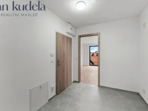 Pronájem bytu 1+kk, Brno, Líšeňská, 29 m2