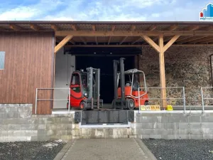 Pronájem skladu, Dolní Lukavice, 300 m2