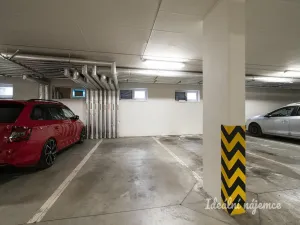 Pronájem bytu 1+kk, Praha - Záběhlice, Mikanova, 31 m2