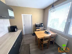 Prodej bytu 3+1, Plzeň, Bzenecká, 65 m2