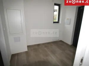 Pronájem bytu 1+kk, Otrokovice, Komenského, 39 m2