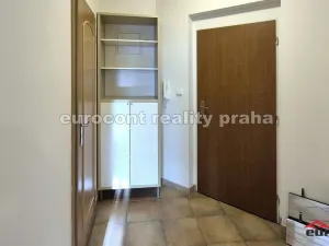 Pronájem bytu 1+kk, Praha - Vršovice, Přípotoční, 29 m2