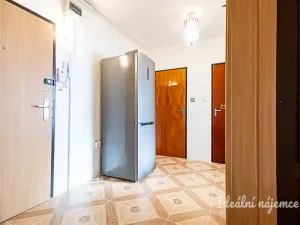 Pronájem bytu 3+1, Praha - Troja, Krosenská, 69 m2