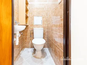 Pronájem bytu 3+1, Praha - Troja, Krosenská, 69 m2