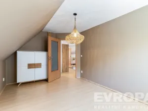 Prodej rodinného domu, Tuchoměřice, Pod Hájem, 205 m2