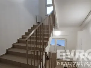 Pronájem kanceláře, Vrchlabí, okres trutnov, Lánovská, 50 m2