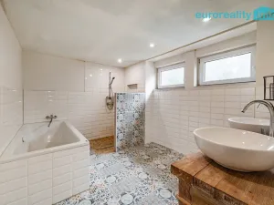 Prodej rodinného domu, Kraslice - Černá, 192 m2