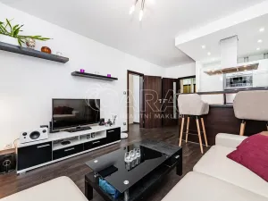Prodej bytu 2+kk, Praha - Modřany, Daškova, 41 m2