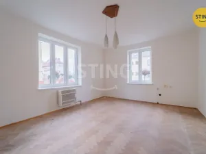 Prodej bytu 2+1, Opava, Hobzíkova, 68 m2