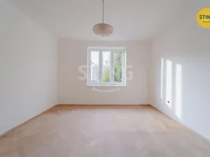 Prodej bytu 2+1, Opava, Hobzíkova, 68 m2