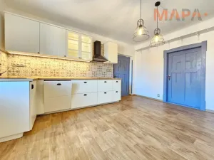 Pronájem bytu 3+1, Chomutov, Škroupova, 95 m2