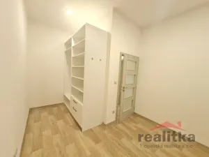 Pronájem bytu 2+kk, Opava - Předměstí, Nákladní, 50 m2