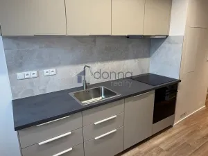 Pronájem bytu 3+kk, Praha, Angelovova, 70 m2