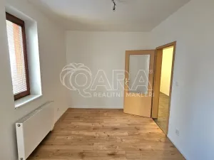 Pronájem bytu 3+kk, Beroun, U Židovského hřbitova, 67 m2
