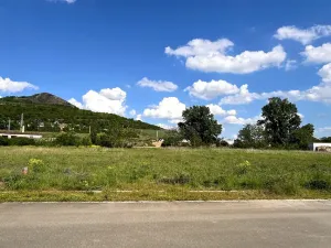 Prodej pozemku, Píšťany, 828 m2