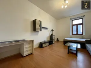 Pronájem bytu 1+1, Praha - Karlín, Sokolovská, 34 m2