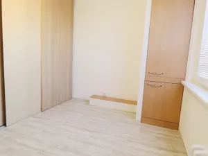 Pronájem bytu 2+kk, Hradec Králové - Nový Hradec Králové, třída Edvarda Beneše, 41 m2