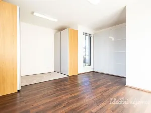 Pronájem bytu 4+kk, Praha - Strašnice, Zvěřinova, 112 m2