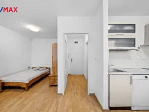 Pronájem bytu 1+kk, Hradec Králové, Akademika Heyrovského, 30 m2