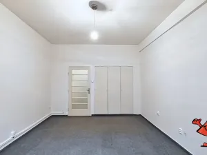 Pronájem kanceláře, Praha - Vinohrady, Lucemburská, 28 m2