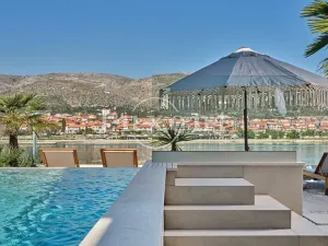 Prodej vily, Trogir, Chorvatsko, 420 m2