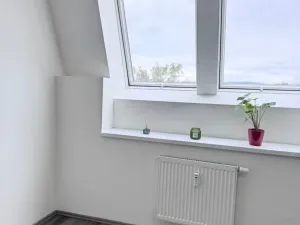 Pronájem bytu 1+kk, Žebrák, Sídliště, 35 m2
