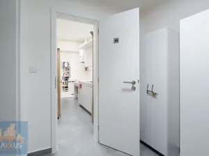 Pronájem obchodního prostoru, Praha - Nové Město, Václavské náměstí, 25 m2