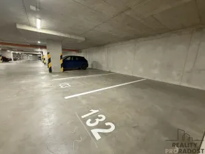 Pronájem garážového stání, Olomouc, Aloise Rašína, 15 m2