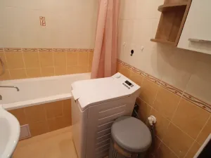 Prodej bytu 2+1, Karlovy Vary, I. P. Pavlova, 54 m2