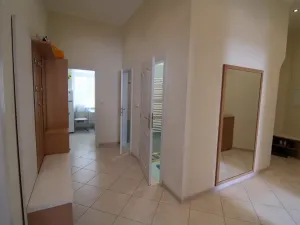 Prodej bytu 3+1, Karlovy Vary, Vřídelní, 71 m2