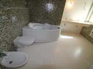 Prodej bytu 4+kk, Karlovy Vary, Pod Jelením skokem, 191 m2