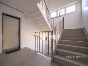 Prodej bytu 3+1, České Budějovice - České Budějovice 5, tř. Čsl. legií, 76 m2