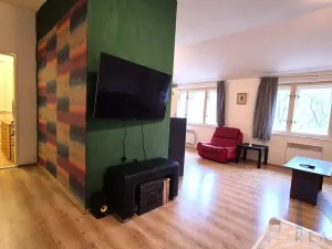 Pronájem bytu 1+kk, Praha - Žižkov, Husitská, 35 m2